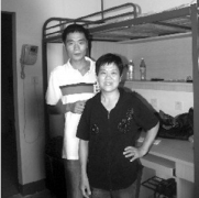 男子退學13年后重溫大學夢 為創業“回爐”