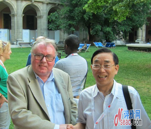 ISSI理事會成員、Journal of Informetrics主編L. Egghe教授與邱均平教授在一起