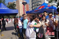 2018全國高考開考 多部門聯動為“00后”考 生護航