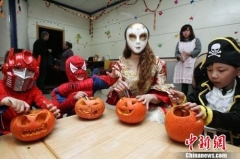 “萬圣節”孩子激動家長迷惑 節日狂歡別搞成宣