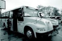 兗州運(yùn)營“助學(xué)公交”投入大鼻子校車 專家稱可