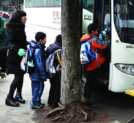 每人每天18元的“天價校車” 嚇退超半數家長